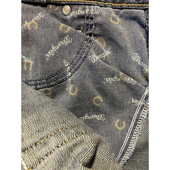 Wrangler Jeans Cash Cowgirl Cut Bootcut Mid Rise Western Womens 11/12 x 32 - Picture 11 of 14